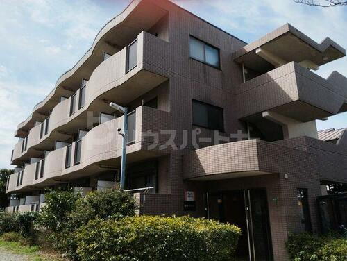 磯貝マンション 3階建