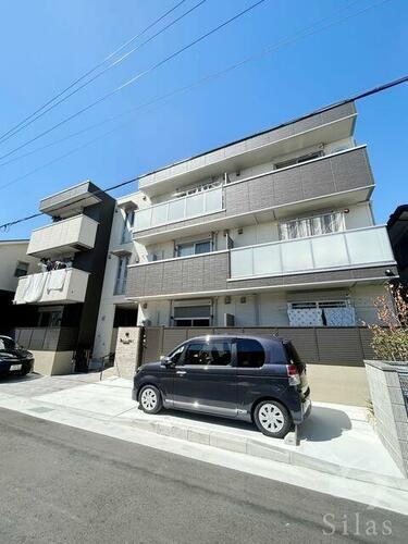 兵庫県尼崎市南塚口町１丁目 築2年9ヶ月 3階建