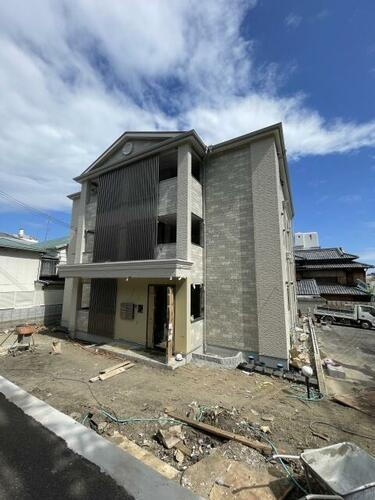 兵庫県神戸市中央区北野町４丁目 築2年5ヶ月 3階建