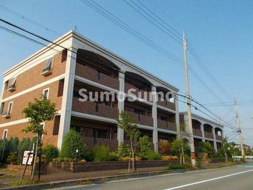 兵庫県神戸市西区小山１丁目 3階建 築20年11ヶ月
