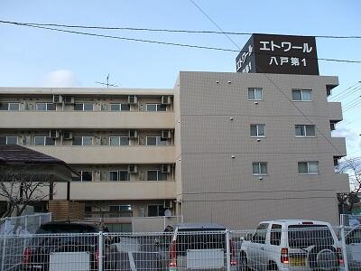 エトワール八戸第１ 4階建