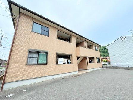 兵庫県姫路市広畑区蒲田１丁目 2階建
