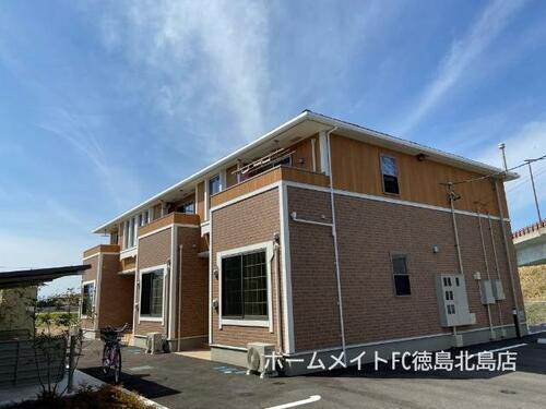 徳島県板野郡松茂町中喜来字群恵 2階建 築6年9ヶ月