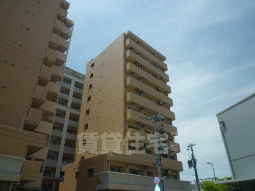 ステーションコートノース 10階建