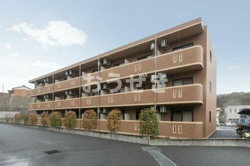 神奈川県横浜市戸塚区深谷町 築18年11ヶ月 3階建