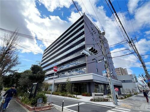 フレンシア西宮北口 9階建