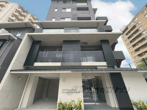 ＧＲＡＮＤ　ＬＡＴＴＩＣＥ　ＫＡＷＡＲＡＭＡＣＨＩ　ＳＨＩＣＨＩＪＯ