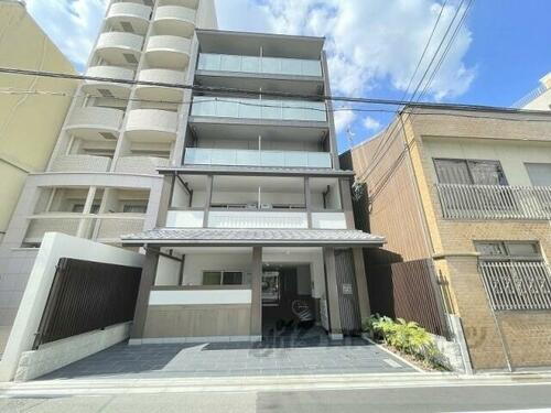 ＰＥＡＣＥ　ＷＥＬＬ四条