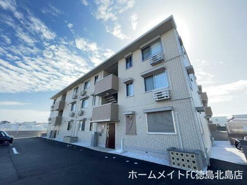 徳島県徳島市北沖洲４丁目 築3年9ヶ月 3階建