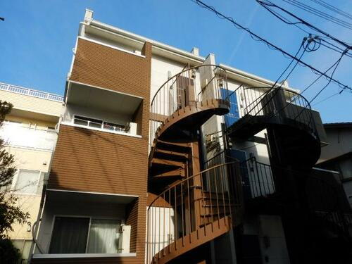 アクロス芦屋西アパートメント 3階建