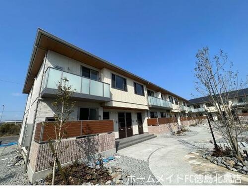 徳島県板野郡松茂町中喜来字牛飼野西ノ越 2階建 築4年10ヶ月