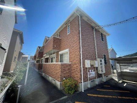 兵庫県姫路市広畑区則直 2階建