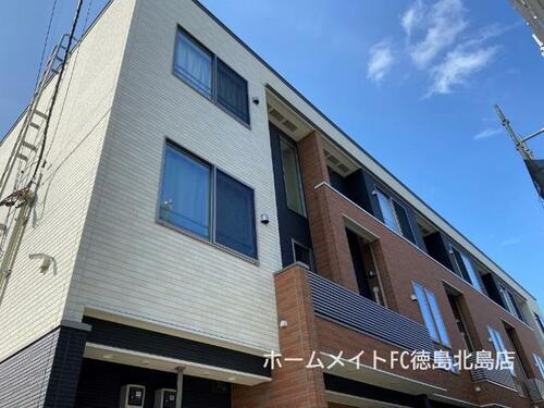 徳島県板野郡北島町中村字稗畑 築6年7ヶ月 3階建