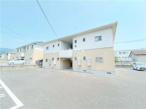 福岡県直方市大字上頓野 賃貸アパート