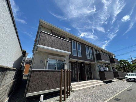 兵庫県姫路市飾磨区中野田３丁目 2階建