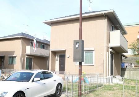 兵庫県三木市志染町青山１丁目 2階建