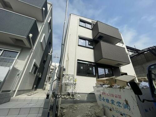グランレーヴ上沢 3階建