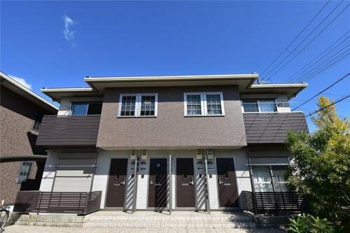 兵庫県姫路市飾磨区蓼野町 2階建