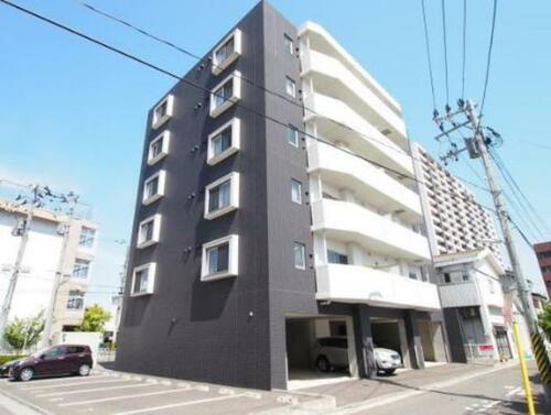 新潟県新潟市中央区幸西４丁目 6階建