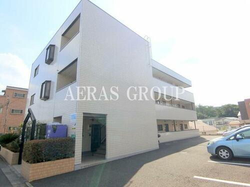 アベニュー成城１号館 3階建
