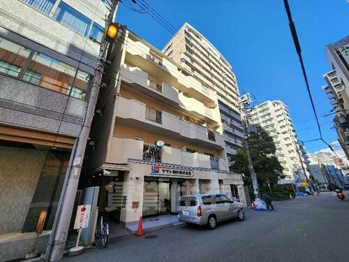 ハイツ本町 9階建