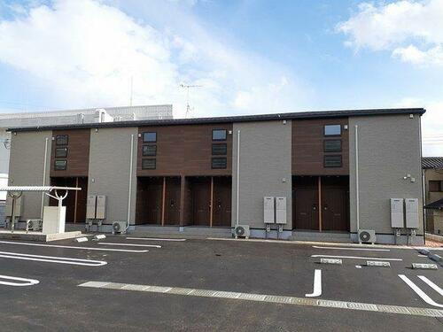 岡山県笠岡市富岡 2階建