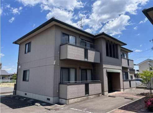 福島県福島市南矢野目字小泉 賃貸アパート