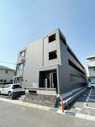 兵庫県明石市大久保町福田３丁目 3階建