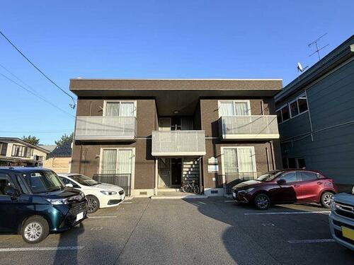 秋田県秋田市山王中園町 賃貸アパート