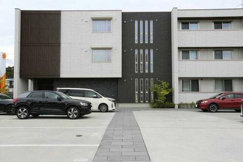 青森県八戸市大字糠塚字下道 賃貸マンション