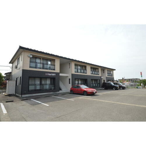 ハイツ　グッドウィルＢ棟 2階建