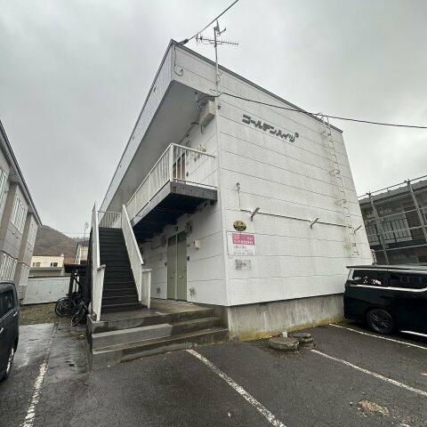 北海道室蘭市水元町 賃貸アパート