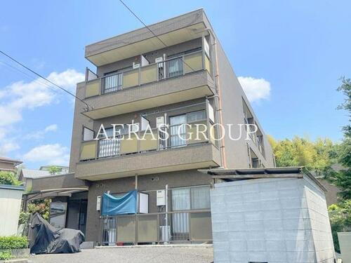 東京都町田市大蔵町 3階建