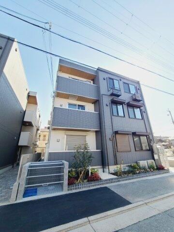 コンフィエ鳴尾 3階建