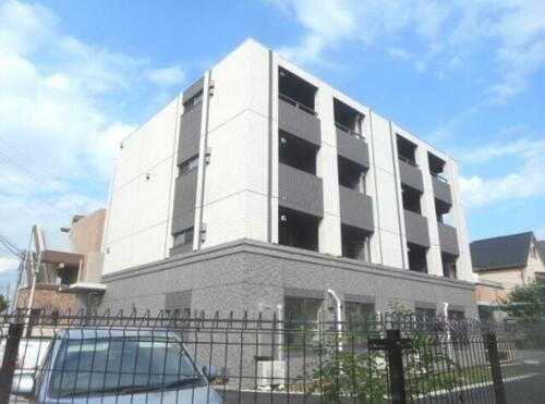 Ｂｏｎｄｓ　Ｓｈｉｐ 4階建