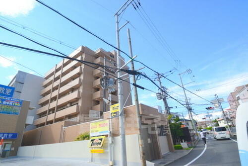 大阪府吹田市垂水町２丁目 地上8階地下1階建 築16年10ヶ月