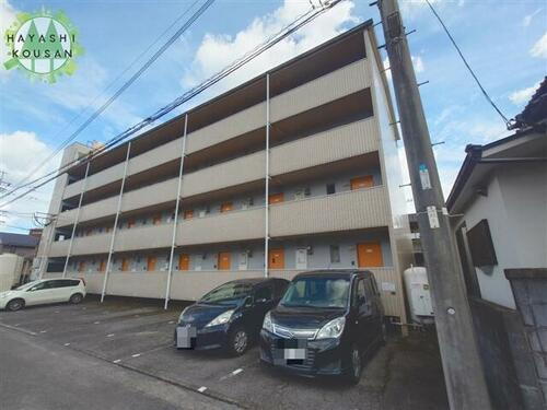 リバーサイド津留 4階建