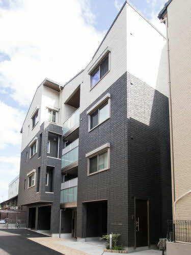 シャーメゾン二条城南