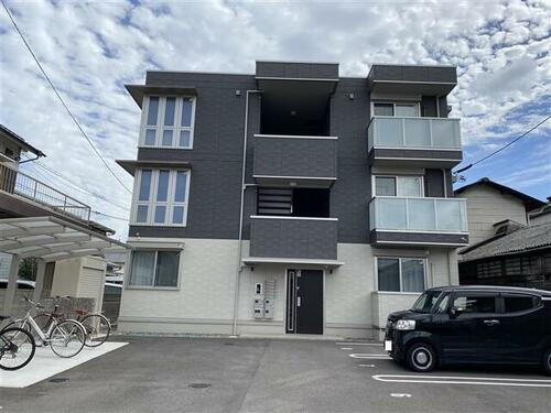 愛媛県新居浜市泉池町 賃貸アパート