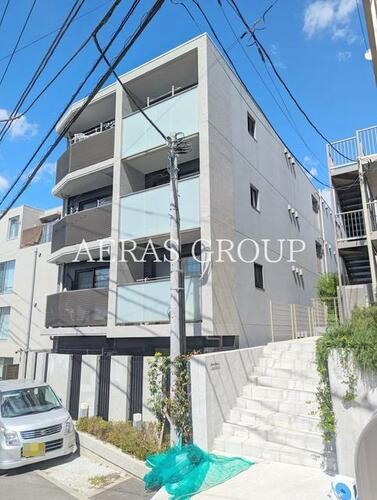 東京都世田谷区太子堂２丁目 4階建