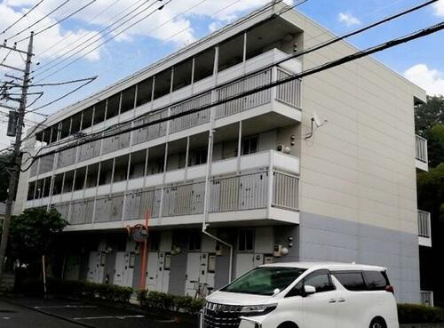 レオパレスプロシード 3階建