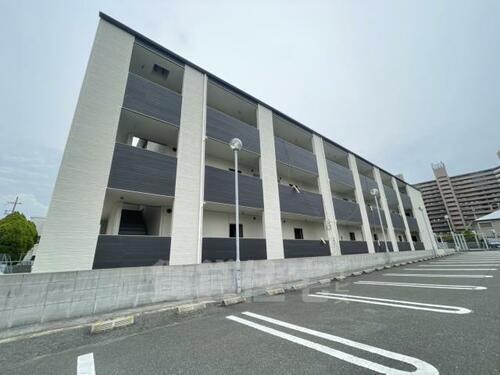 大阪府堺市堺区神南辺町２丁 3階建