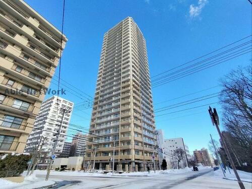 北海道札幌市中央区北三条西１６丁目 賃貸マンション