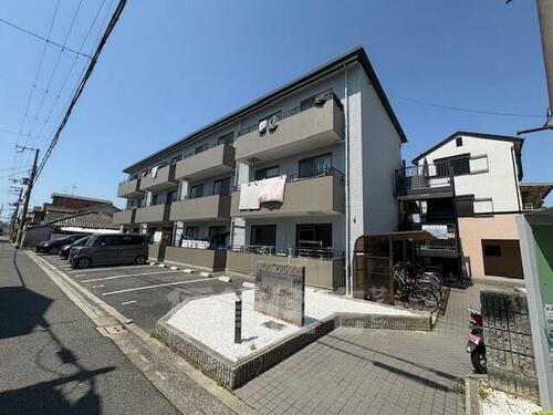 センチュリーハイツ 3階建
