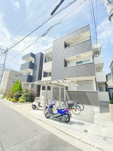 大阪府堺市西区浜寺諏訪森町西１丁 築9年10ヶ月 3階建