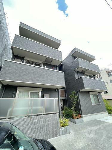 兵庫県尼崎市西難波町１丁目 築7年10ヶ月 3階建