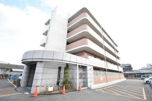 大阪府高石市取石２丁目 5階建
