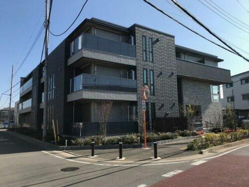 Ｊ．Ｄ．Ｌｕｍｉｎｅａｒｔｈ