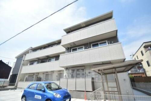 メゾンボヌール 3階建