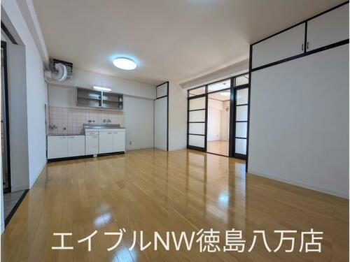 徳島県徳島市庄町３丁目 賃貸マンション